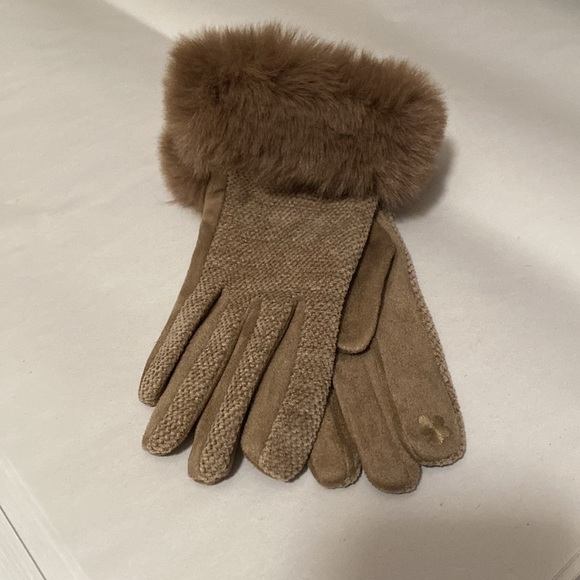 NWOT Faux Fur Smart gloves Tan Warm S/M - Picture 1 of 6